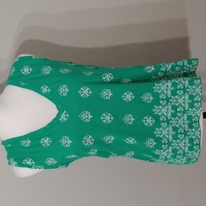 LIFT Outlet v neck sleeveless t-shirt